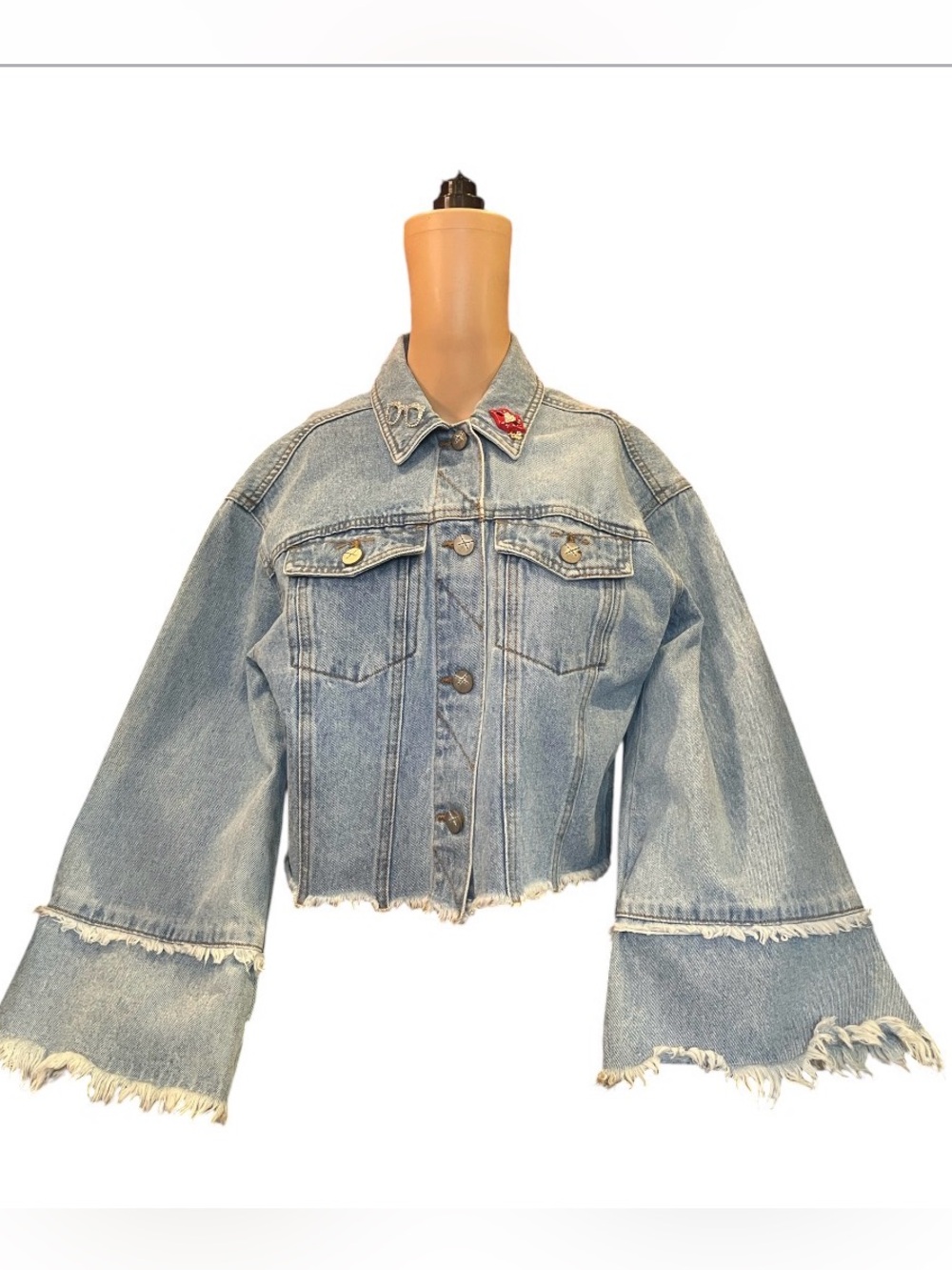Frayed Hem Light Wash Denim Jacket - Blue Brooches not included